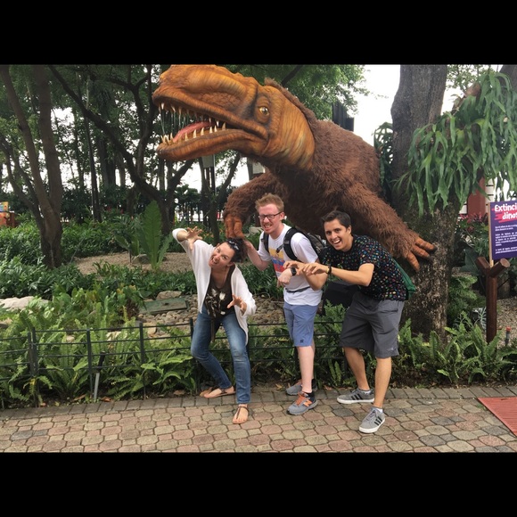 Meet your Posher, Elle - Picture 5 of 8